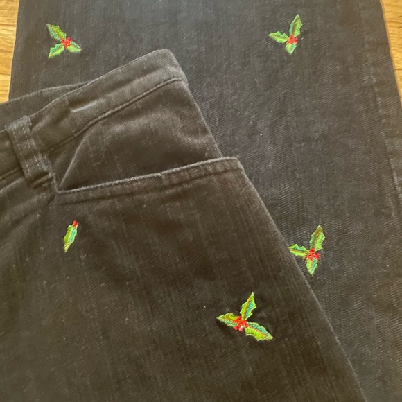 ORVIS Christmas ladies size 14 black cordaroy's w/green holly & red berries EUC! - Picture 8 of 9